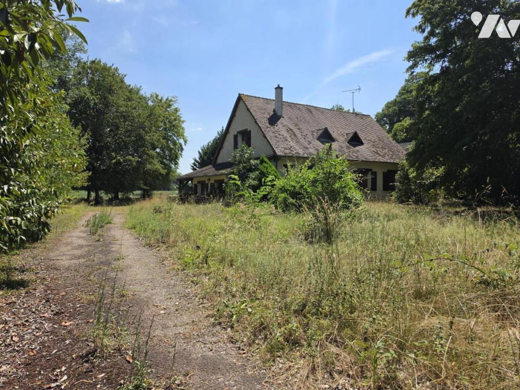 Maison 6 pièces 159 m² · à Chuelles · 159 m² · 160 000 €