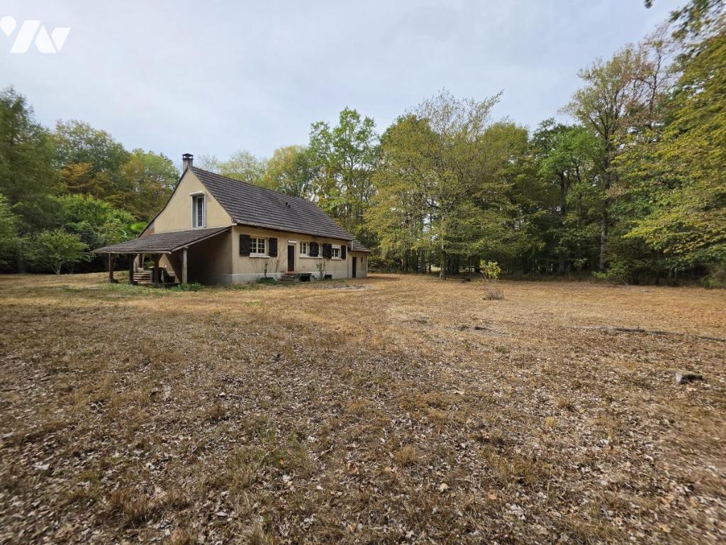 Maison 6 pièces 141 m² · à Chailly-en-Gâtinais · 141 m² · 85 000 €