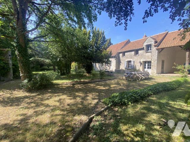 Maison 6 pièces 205 m² · à Yèvre-la-Ville · 205 m² · 300 000 €