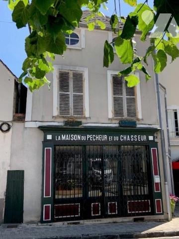 Immeuble 93 m² · à Puiseaux · 93 m² · 70 000 €