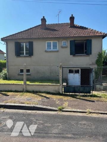 Maison 3 pièces 61 m² · à Courtenay · 60,6 m² · 70 000 €