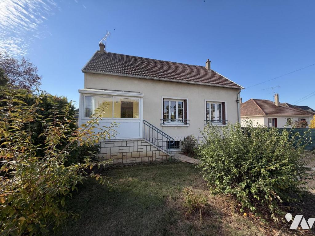 Maison 4 pièces 97 m² · à Poilly-lez-Gien · 96,7 m² · 100 000 €