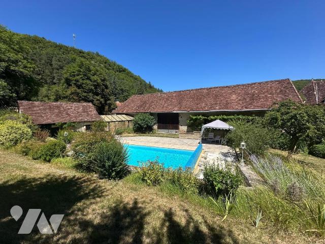 Maison 8 pièces 266 m² · à Pontcirq · 266 m² · 530 000 €