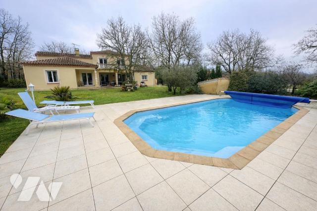 Maison 7 pièces 188 m² · à Lalbenque · 188 m² · 298 000 €