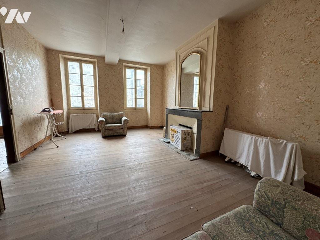 Maison 9 pièces 223 m² · à Barbaste · 223 m² · 75 000 €
