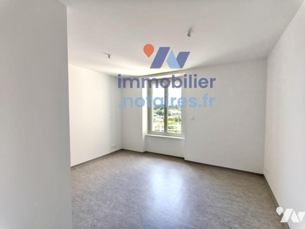 Appartement 20 m² · à Saint-Chély-d'Apcher · 20 m² · 300 €/mois