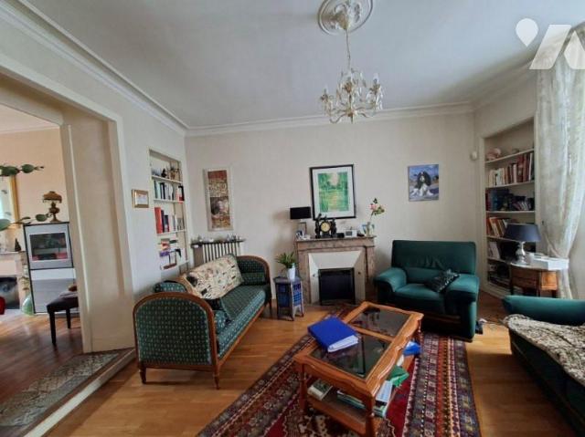 Maison 8 pièces 161 m² · à Angers · 161 m² · 700 000 €