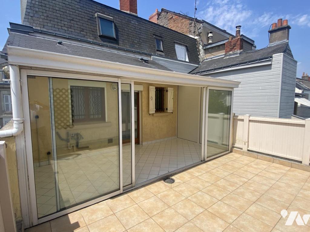 Immeuble 3 pièces 120 m² · à Angers · 120 m² · 250 000 €