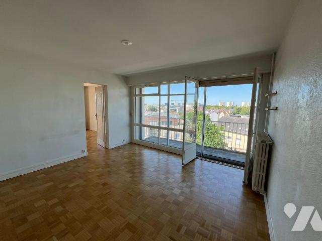Appartement 4 pièces 67 m² · à Angers · 67 m² · 825 €