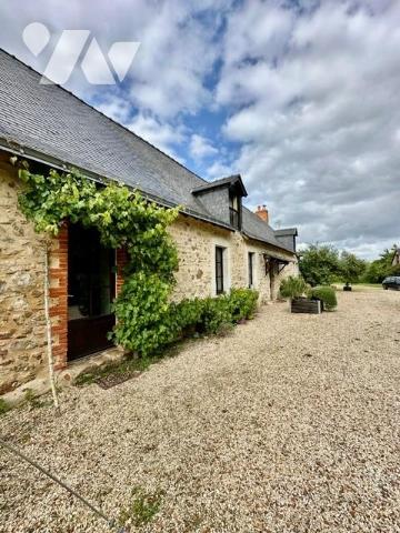 Maison 13 pièces 360 m² · à Morannes sur Sarthe-Daumeray · 360 m² · 525 000 €