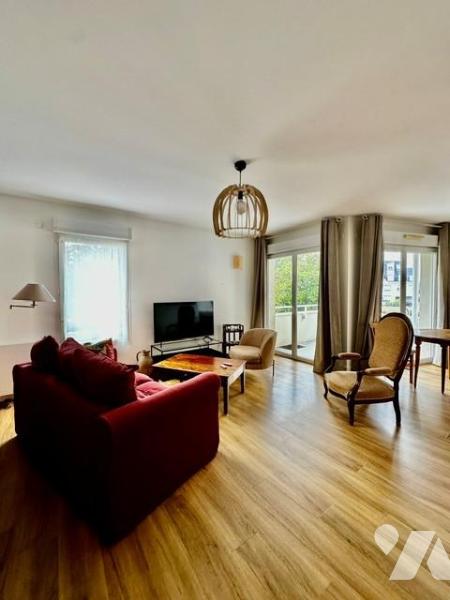 Appartement 3 pièces 73 m² · à Montreuil-Juigné · 73 m² · 220 000 €