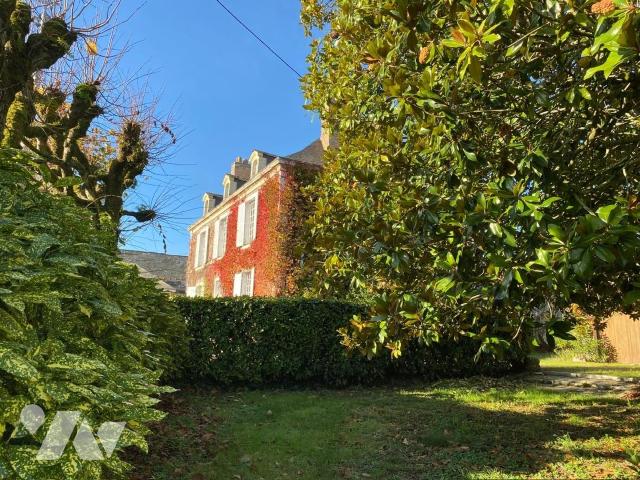 Maison 11 pièces 281 m² · à Angers · 280,6 m² · 362 500 €