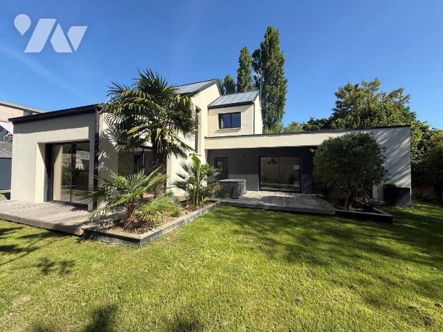 Maison 6 pièces 144 m² · à Mûrs-Erigné · 144 m² · 580 000 €