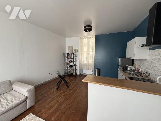 Immeuble 99m² — Saint-Clément-de-la-Place