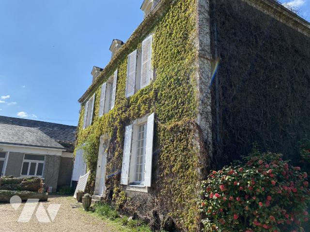 Maison 11 pièces 264 m² · à Les Hauts-d'Anjou · 264 m² · 325 000 €