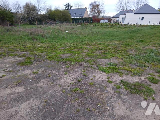 Terrain 885 m² · à Beaufort-en-Anjou · 885 m² · 45 000 €