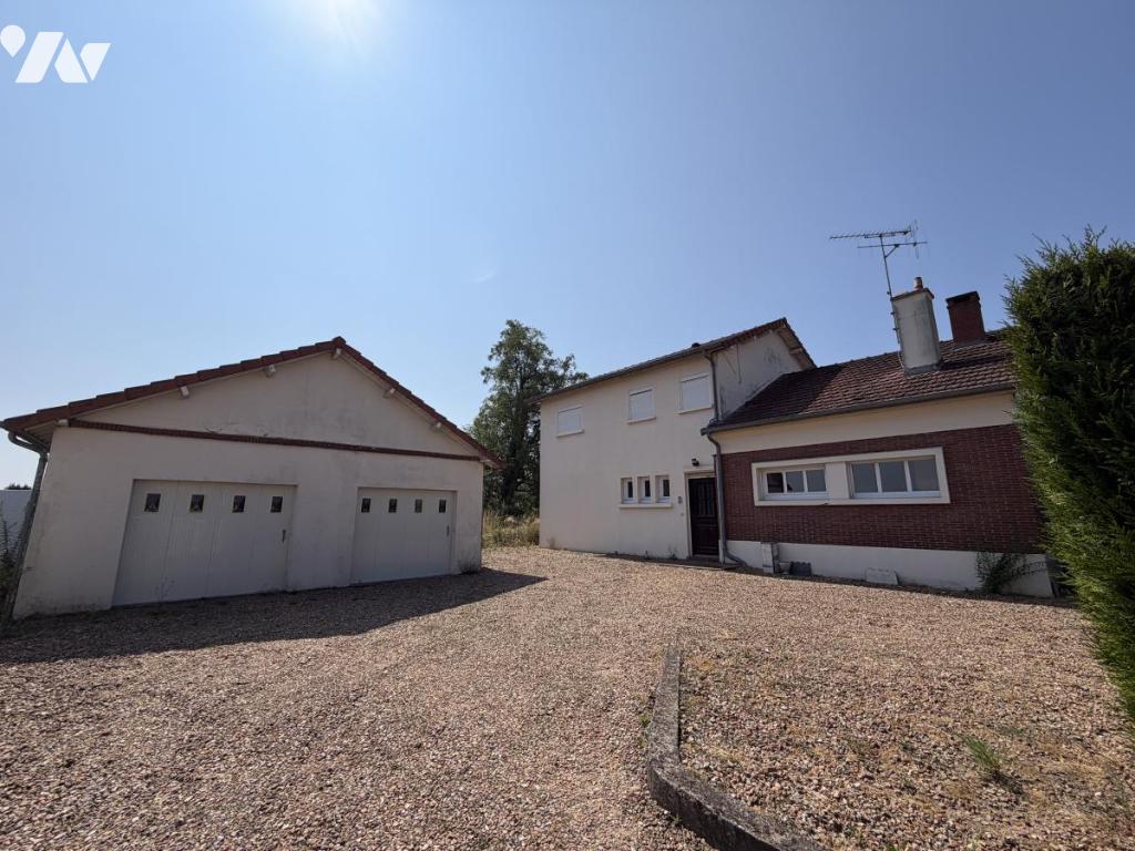 Maison 7 pièces 141 m² · à Durtal · 141 m² · 155 000 €