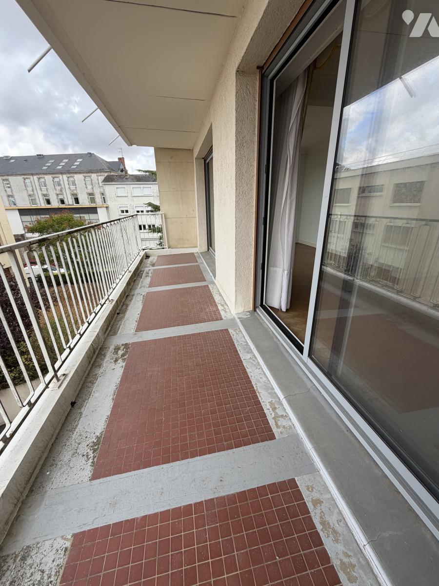 Appartement 4 pièces 105 m² · à Cholet · 105 m² · 210 000 €