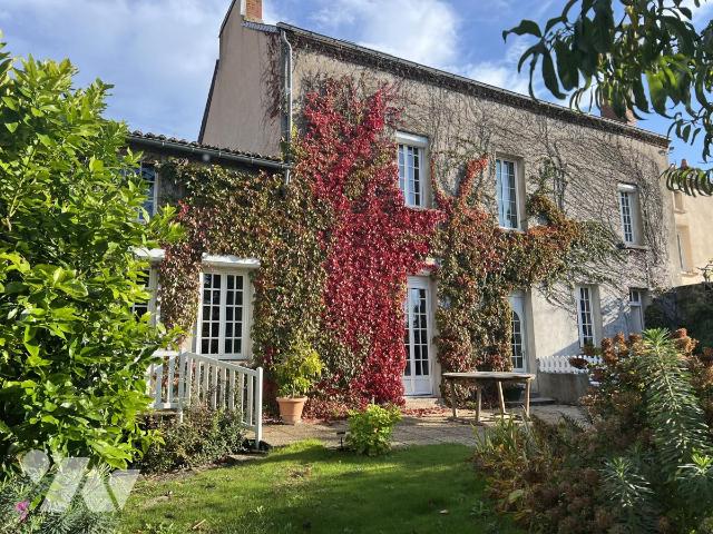 Maison 7 pièces 206 m² · à Beaupréau-en-Mauges · 206 m² · 275 000 €