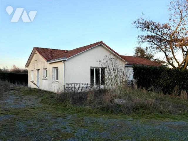 Maison 7 pièces 164 m² · à Vezins · 164 m² · 195 000 €
