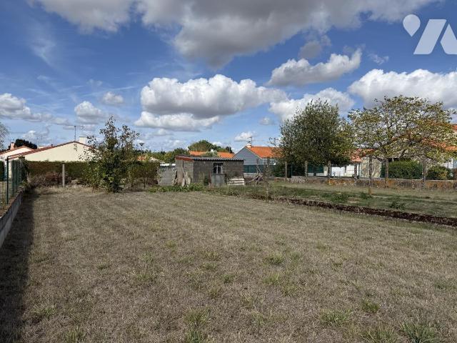 Terrain — Bégrolles-en-Mauges
