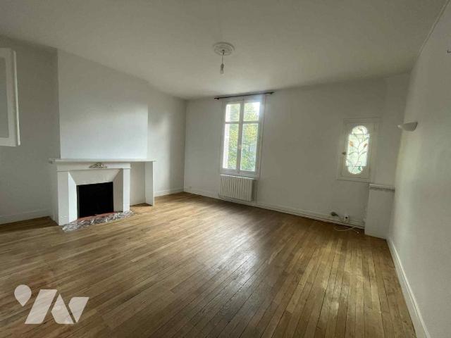 Maison 10 pièces 209 m² · à Saumur · 209 m² · 370 000 €