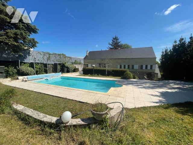 Maison 8 pièces 225 m² · à Saumur · 225 m² · 350 000 €