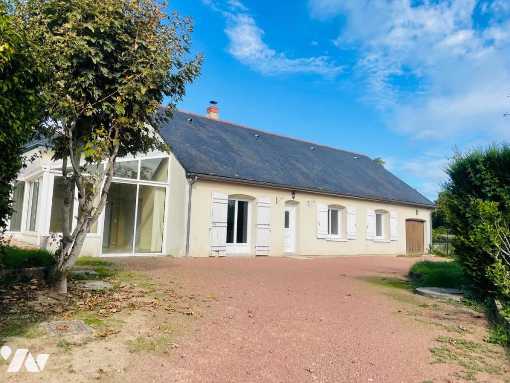 Maison 6 pièces 119 m² · à Distré · 119 m² · 217 000 €