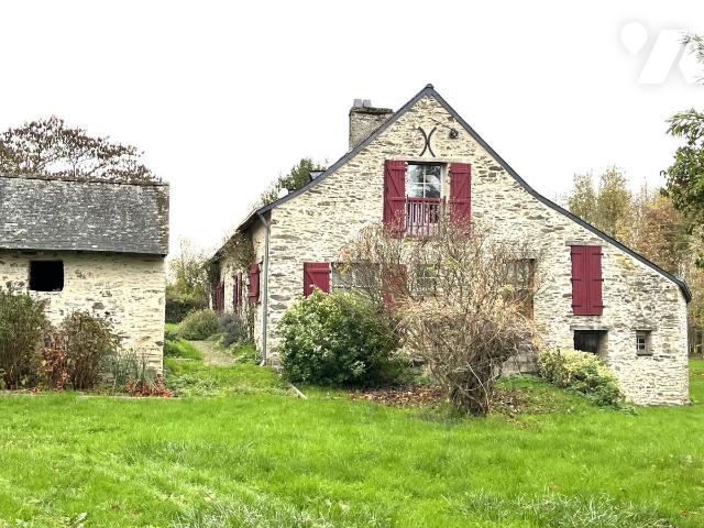 Maison 7 pièces 169 m² · à Ombrée d'Anjou · 169 m² · 255 000 €