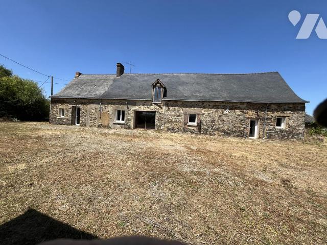 Maison 6 pièces 208 m² · à Ombrée d'Anjou · 208 m² · 155 000 €