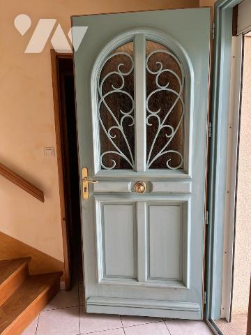 Maison 8 pièces 184 m² · à Ombrée d'Anjou · 184 m² · 165 000 €