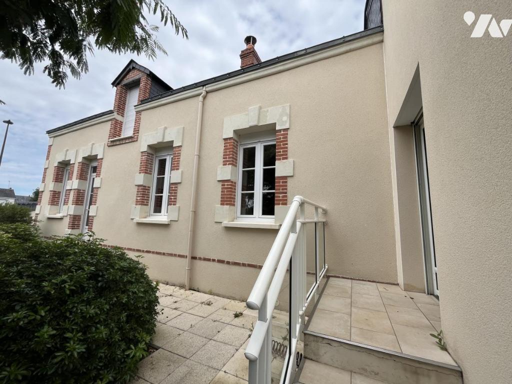 Maison 8 pièces 174 m² · à Segré-en-Anjou Bleu · 174 m² · 240 000 €