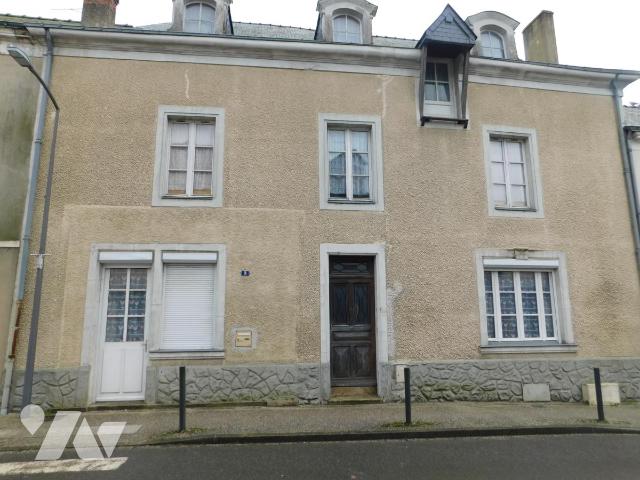 Maison 6 pièces 167 m² · à Hauts-d'Anjou · 167 m² · 140 000 €