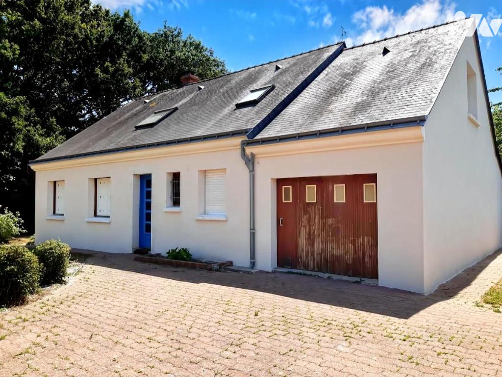 Maison 6 pièces 157 m² · à Les Hauts-d'Anjou · 157 m² · 210 000 €