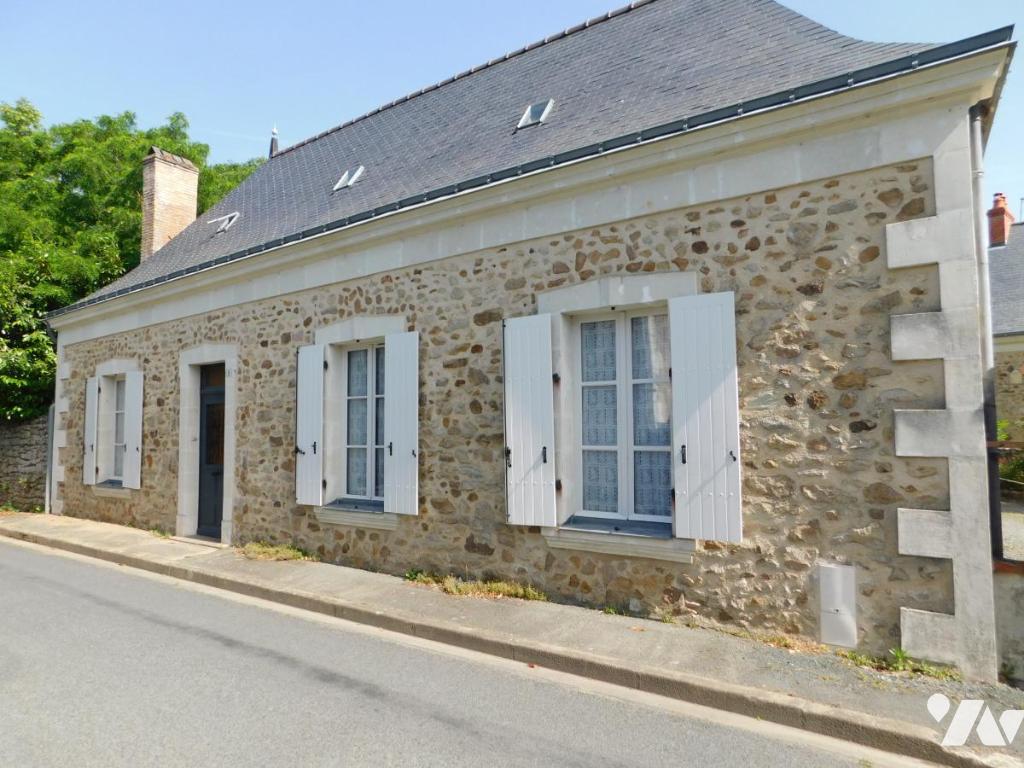 Maison 3 pièces 79 m² · à Morannes sur Sarthe-Daumeray · 79 m² · 110 000 €