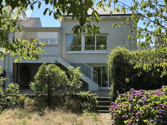 Maison 4 pièces 132 m² · à Segré-en-Anjou Bleu · 132 m² · 163 000 €