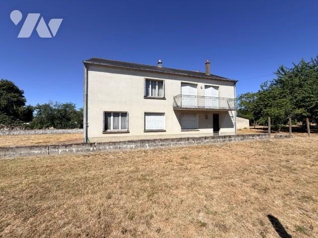 Maison 5 pièces 91 m² · à Distré · 91 m² · 155 000 €