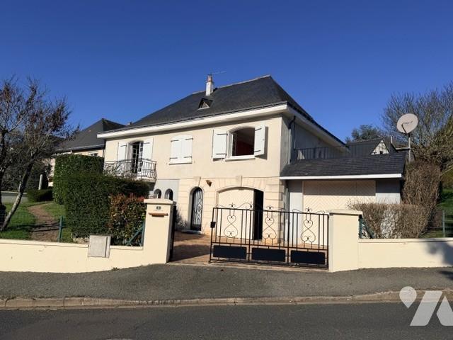 Maison 5 pièces 127 m² · à Saumur · 127 m² · 180 000 €