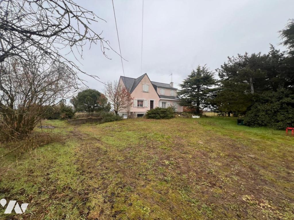 Maison 4 pièces 102 m² · à Vivy · 102 m² · 190 000 €