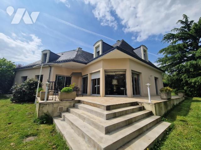 Maison 7 pièces 228 m² · à Bouchemaine · 228 m² · 870 000 €