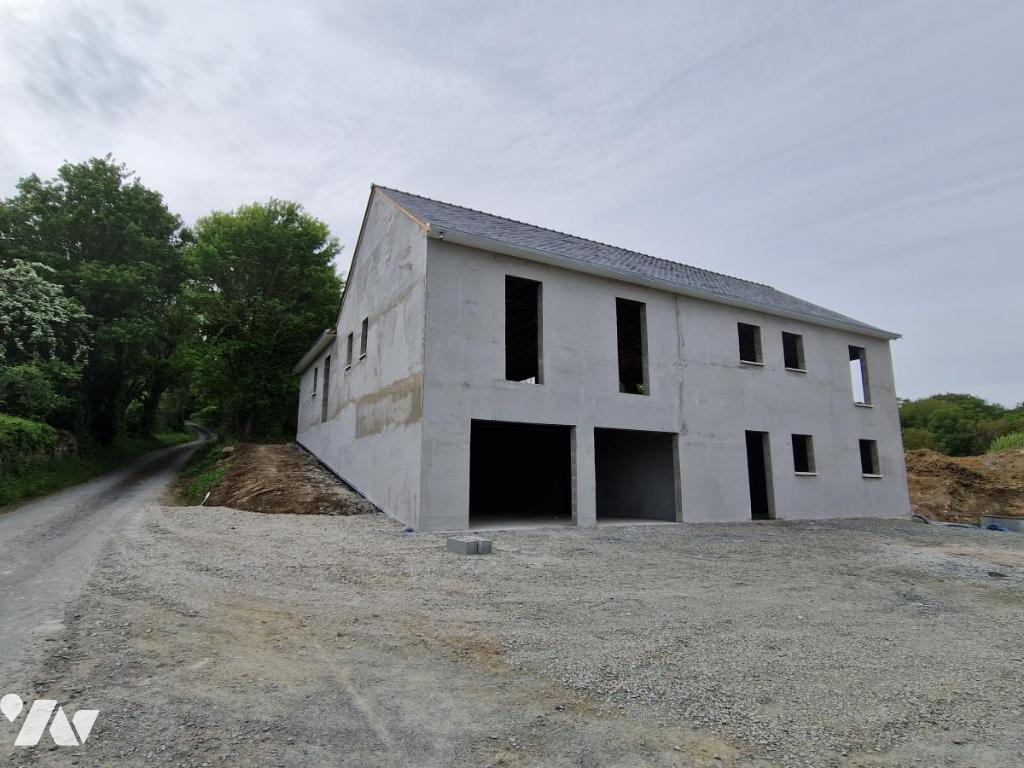 Maison 8 pièces 235 m² · à Blaison-Saint-Sulpice · 235 m² · 260 500 €