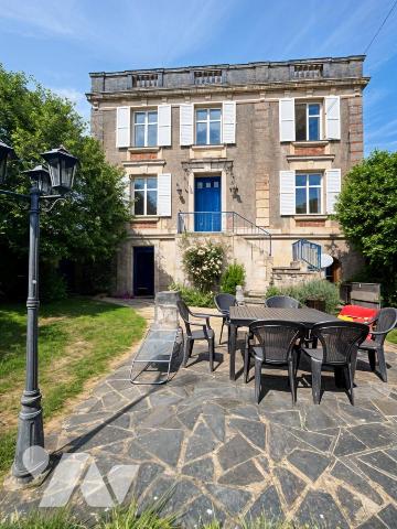 Maison 8 pièces 300 m² · à Loire-Authion · 300 m² · 465 000 €