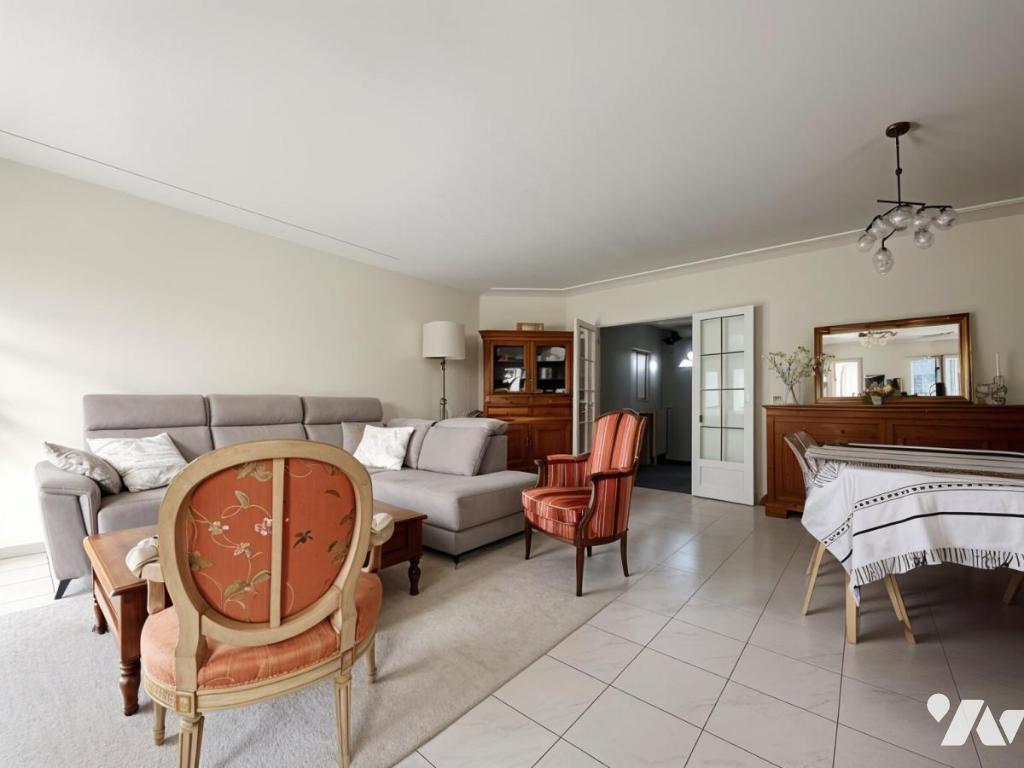 Maison 6 pièces 135 m² · à Saint-Barthélemy-d'Anjou · 135 m² · 372 000 €