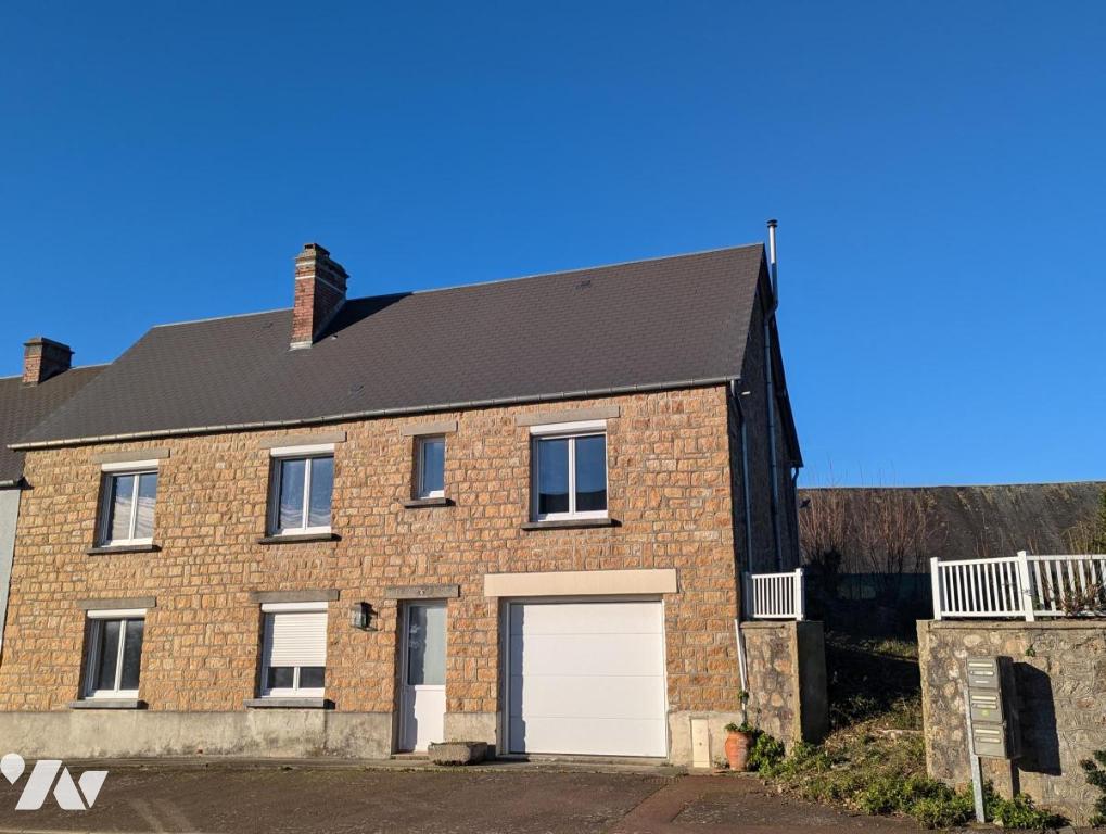 VENTE maison-SOULLES (50)