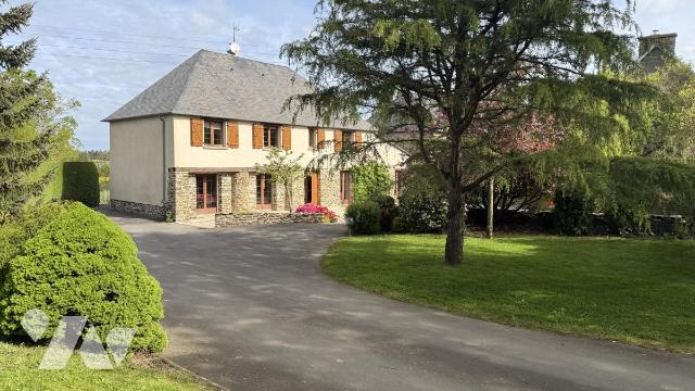 Maison 207m² — Thèreval