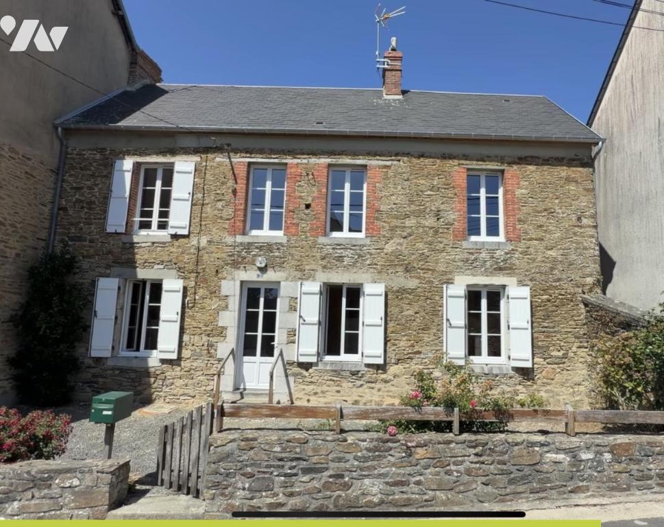 Maison 5 pièces 82 m² · à Marigny-le-Lozon · 81,6 m² · 105 000 €