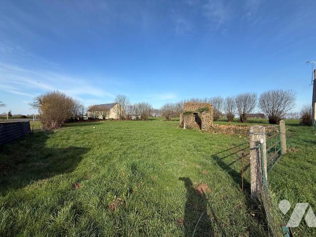 Terrain 745 m² · à Saint-Ovin · 745 m² · 21 800 €