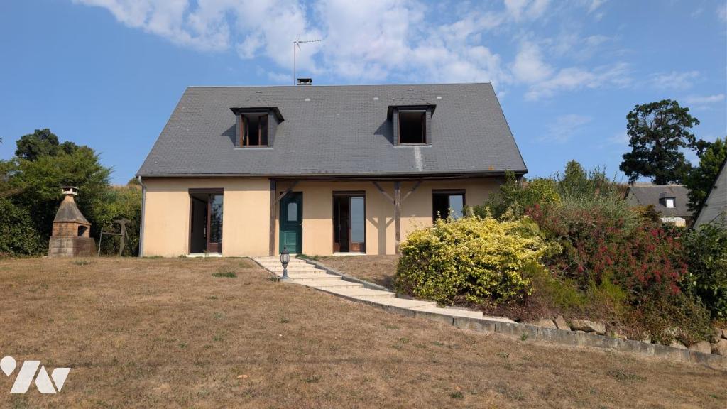 Maison 6 pièces 135 m² · à Sainte-Cécile · 135 m² · 194 836 €