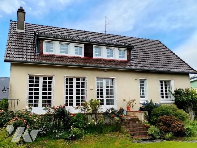 Maison 7 pièces 134 m² · à Agneaux · 134 m² · 240 000 €
