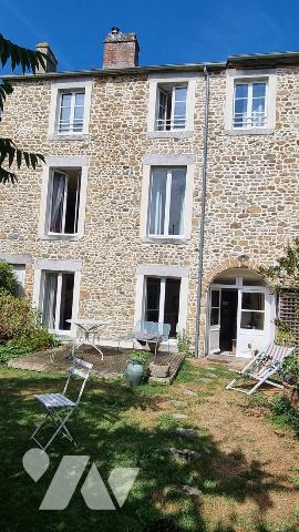 Maison 9 pièces 245 m² · à Coutances · 245 m² · 400 000 €